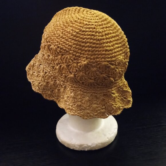 1920' Style Hand Crochet Ruffle Trim Cloche Flapper Hat - Picture 4 of 8